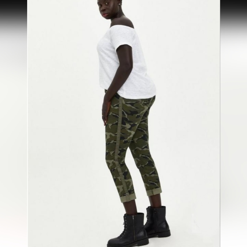 Torrid Camouflage Crop Aviator Skinny Stretch Twill Mid-Rise Pants